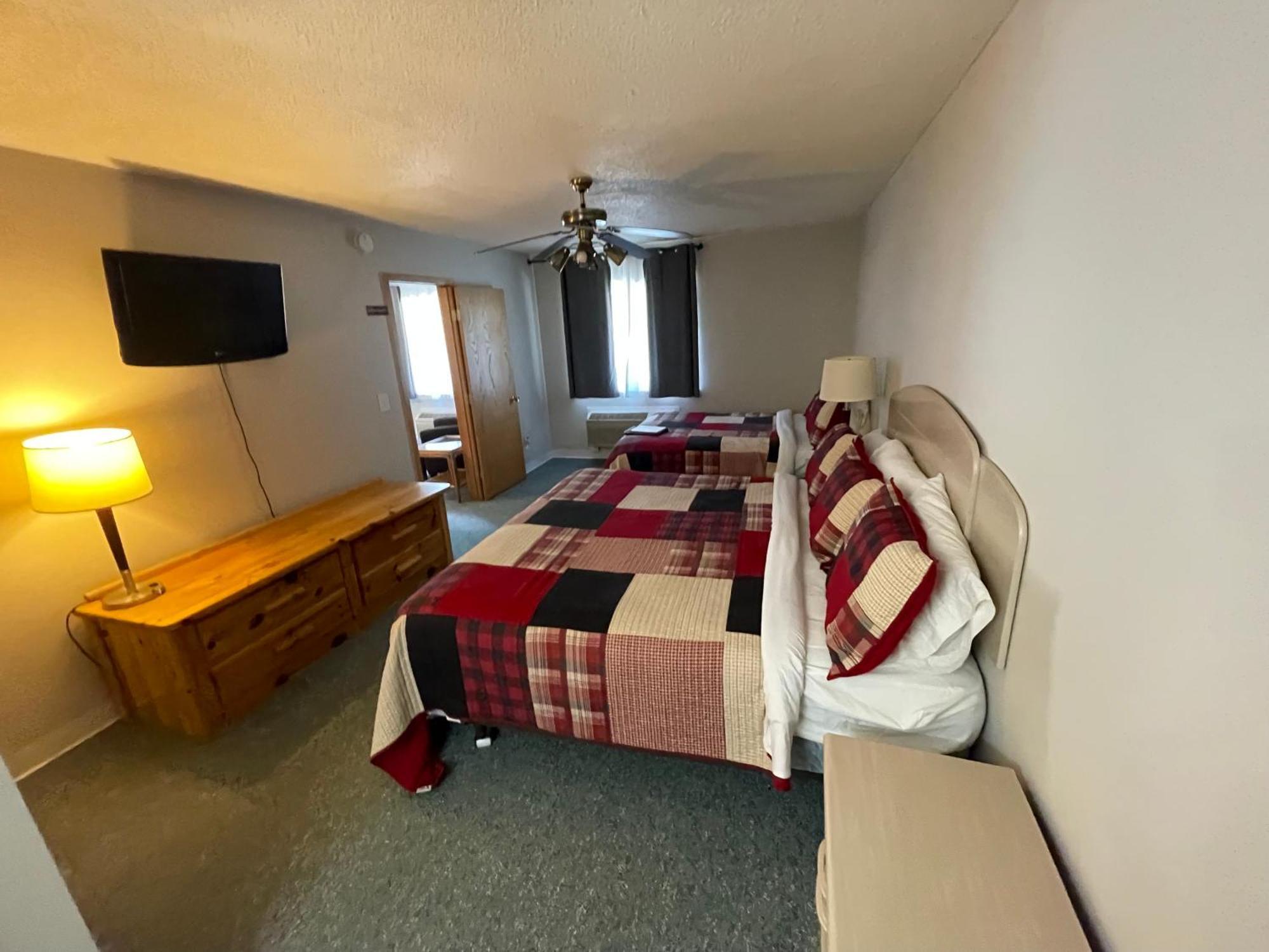 Trails Inn Quadna Mountain Motel & Rv Park Hill City 部屋 写真
