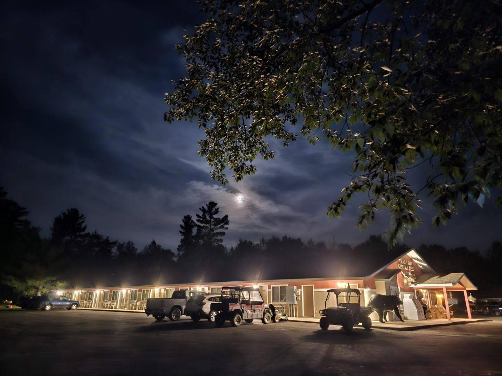 Trails Inn Quadna Mountain Motel & Rv Park Hill City エクステリア 写真