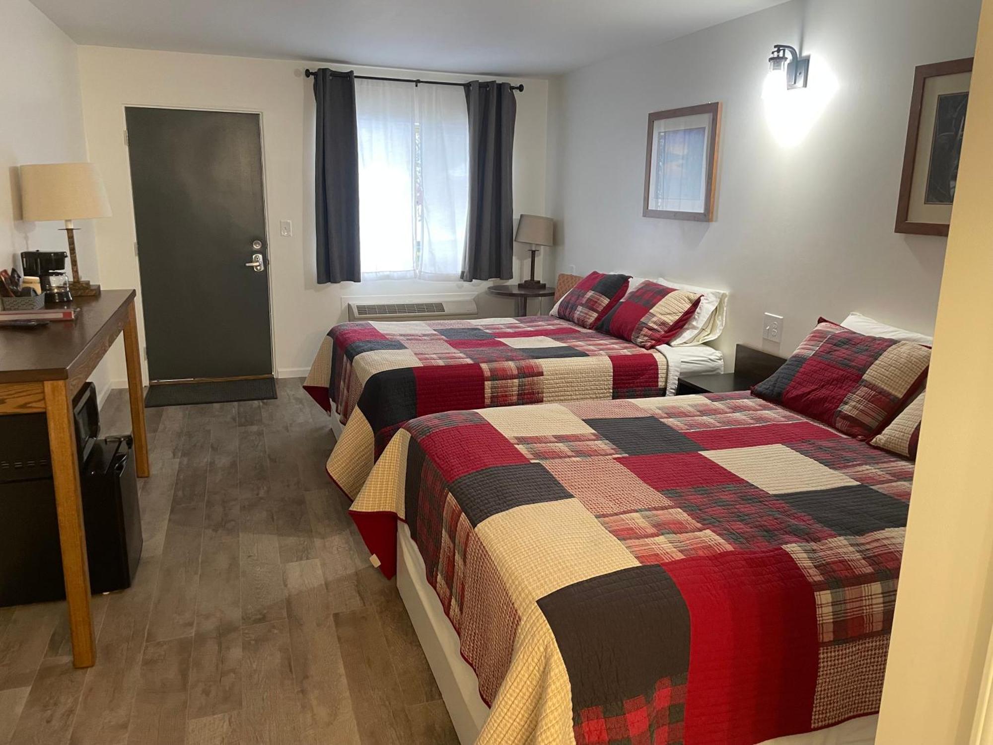 Trails Inn Quadna Mountain Motel & Rv Park Hill City エクステリア 写真