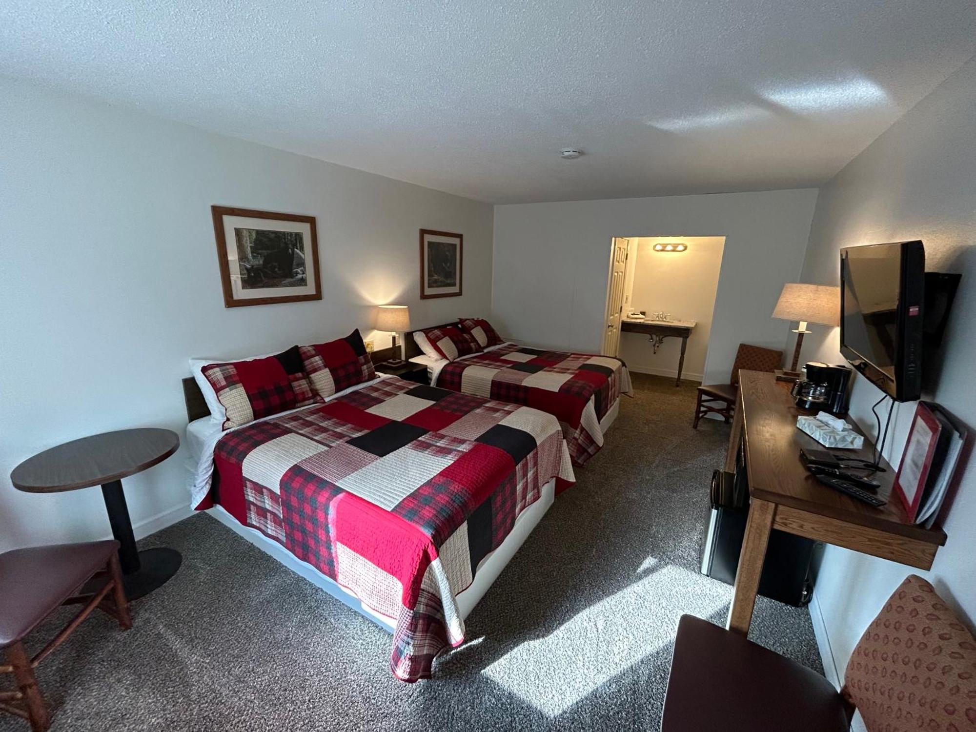 Trails Inn Quadna Mountain Motel & Rv Park Hill City エクステリア 写真