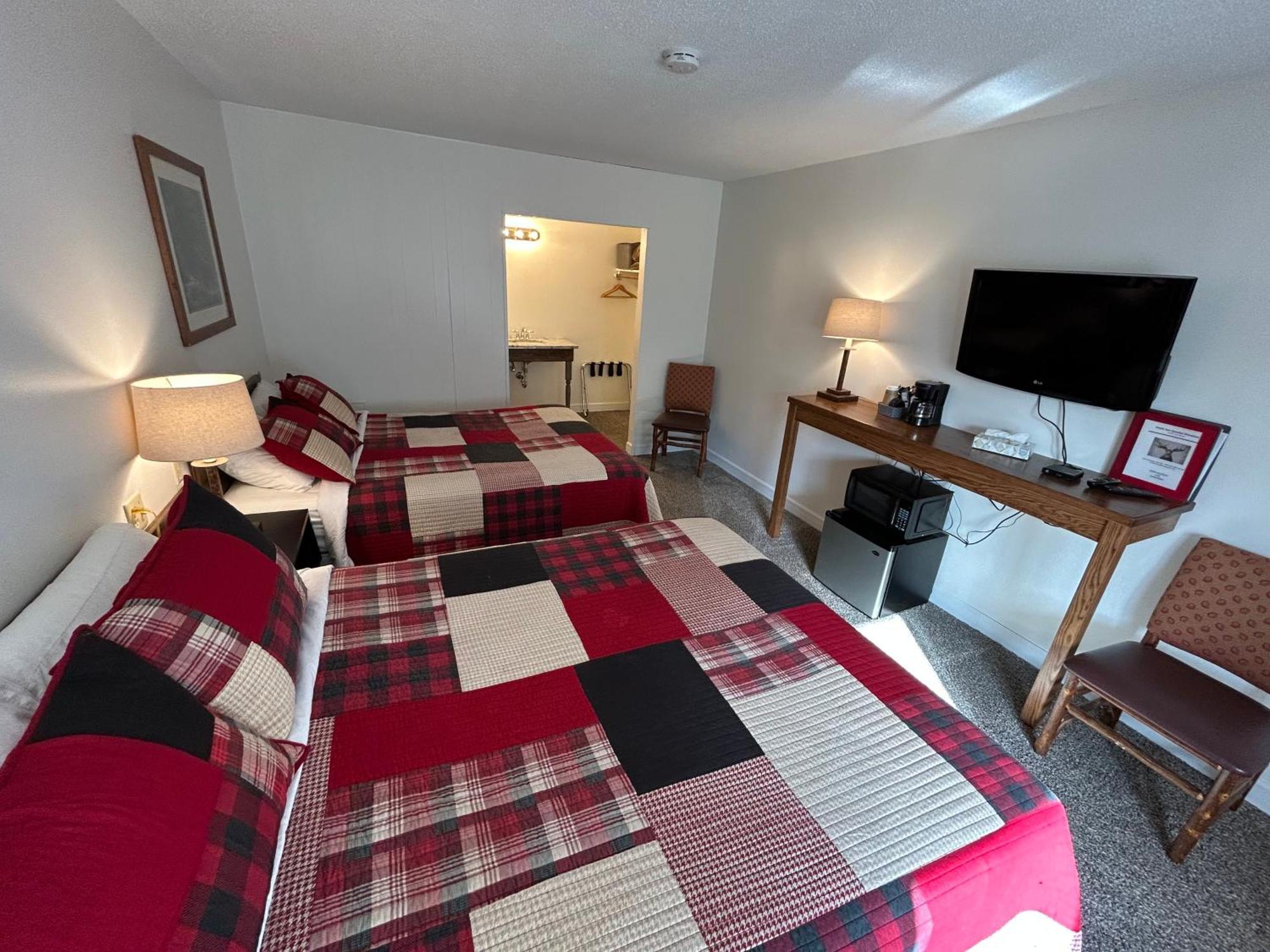 Trails Inn Quadna Mountain Motel & Rv Park Hill City エクステリア 写真