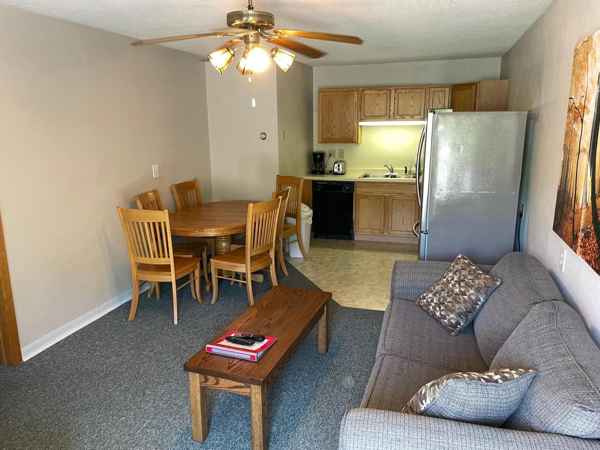 Trails Inn Quadna Mountain Motel & Rv Park Hill City エクステリア 写真