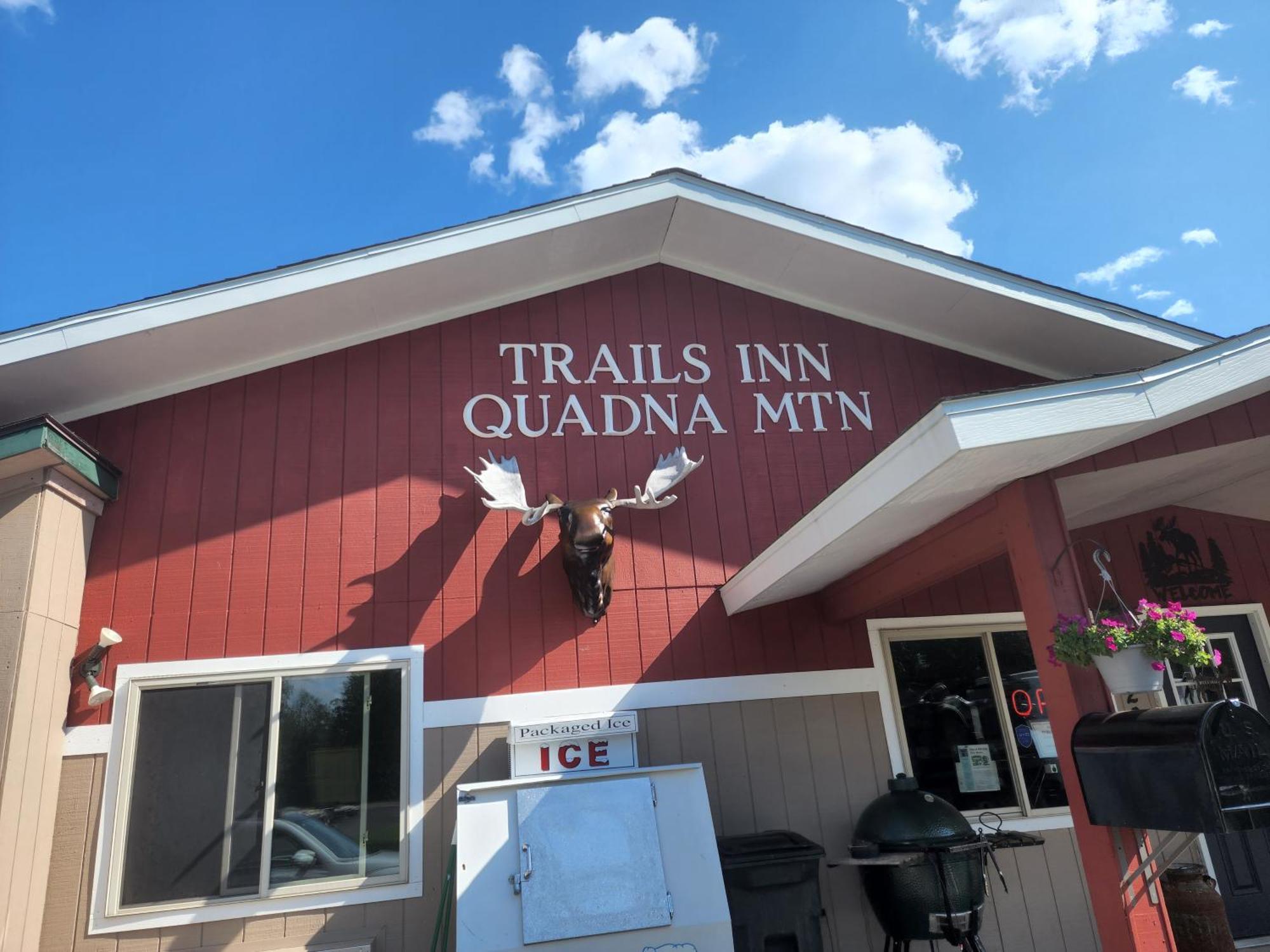 Trails Inn Quadna Mountain Motel & Rv Park Hill City エクステリア 写真