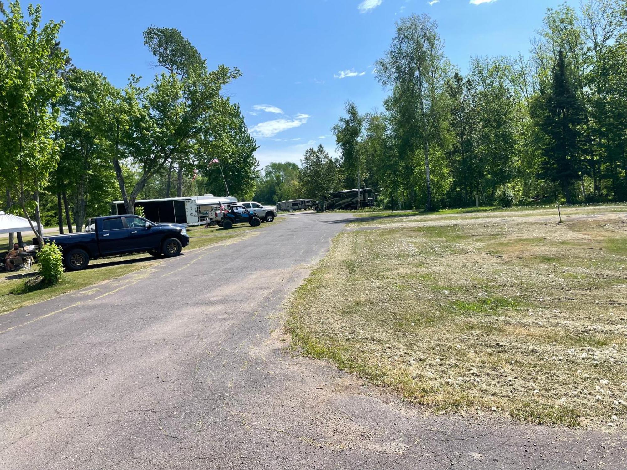 Trails Inn Quadna Mountain Motel & Rv Park Hill City エクステリア 写真