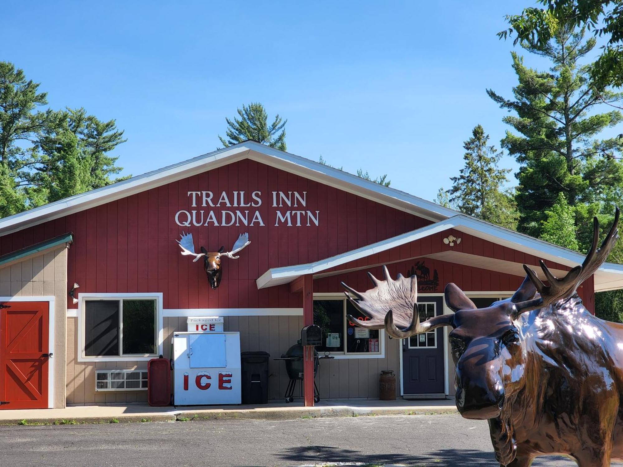 Trails Inn Quadna Mountain Motel & Rv Park Hill City エクステリア 写真